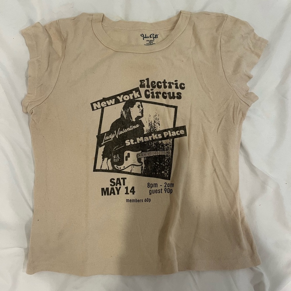brandy melville graphic tee
